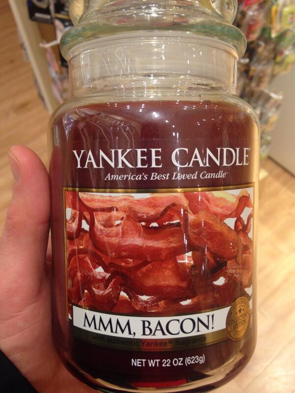 kriswk33's tweet photo. Hmmm, NO. This is the worst smelling candle ever. @TheYankeeCandle http://t.co/SKyud7OwKx