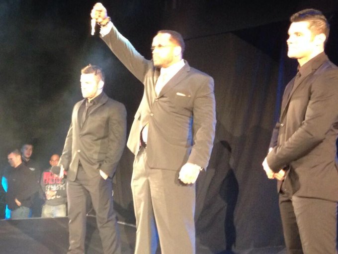 BfQwU_6CQAAuqhq.jpg:small