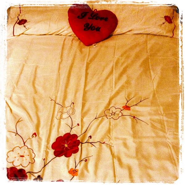 sammieCeee's tweet image. Day 24: new bed sheets can't wait to break those bad boys in! #100happydays #cleanbedsheets xx