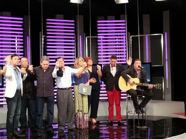 primerahora's tweet photo. Cadena de oración por @LuisRaulParao en “@dandocandela  http://t.co/XNVpTKFoLz http://t.co/Ye6TDzIMRc