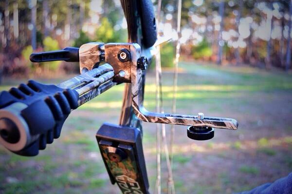 Attachacam's tweet photo. Easily film your hunts with @Attachacam !  http://t.co/6HvW6AFHXu http://t.co/WIwk7OR0iJ