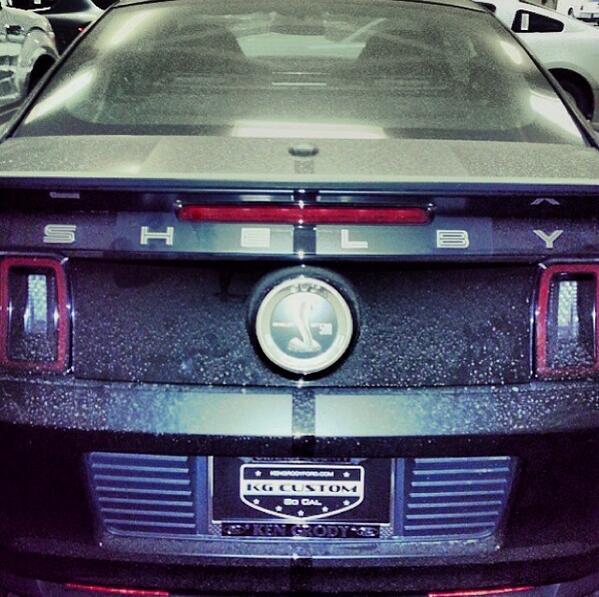 KGCUSTOM's tweet photo. Even on a rainy day the Shelby still looks ready to go.  #shelby #cobra #kgcustom #socal #Ford http://t.co/Ilxco5bSbW