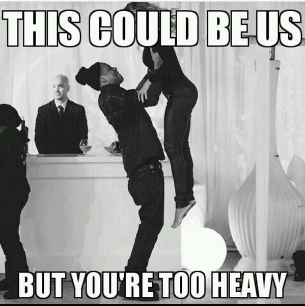 Carry gun. Too heavy. Too heavy. Being too heavy. поднятие тяжести карикатура.