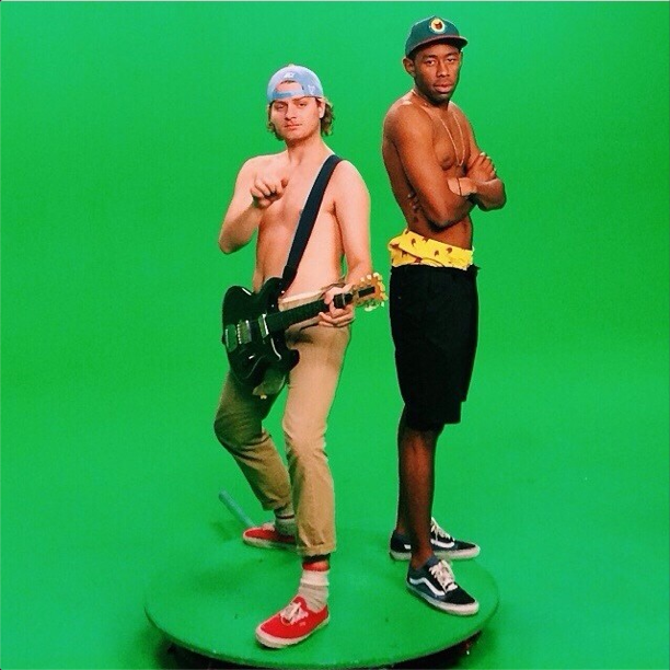 BfR_StoCAAAGtgX.png:large