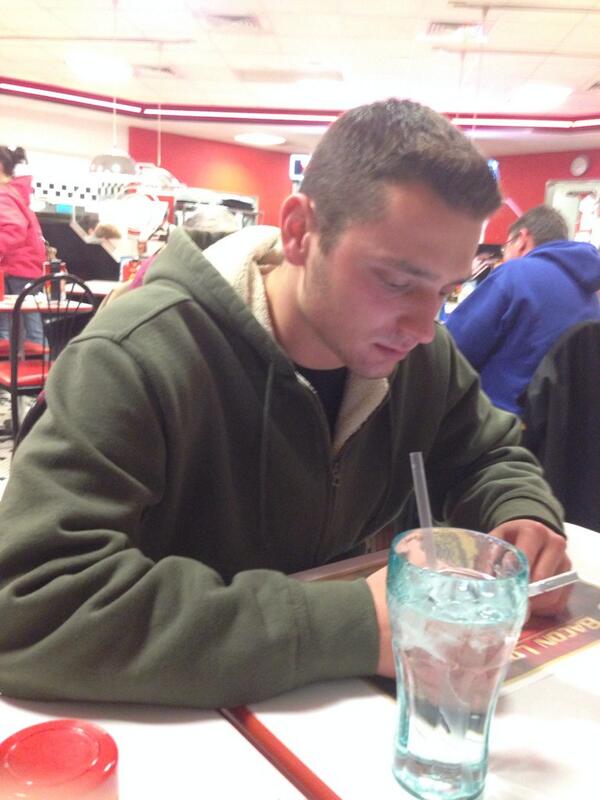 nicksamp7's tweet photo. My boy @TK2trey coming at you live from @SteaknShake http://t.co/iI0F6rP9zf