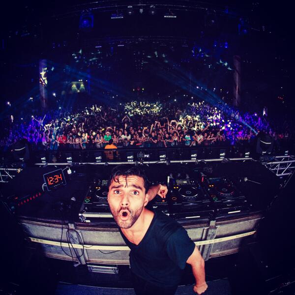R3HAB's tweet photo. Booty had me like http://t.co/hA99xD3owS
