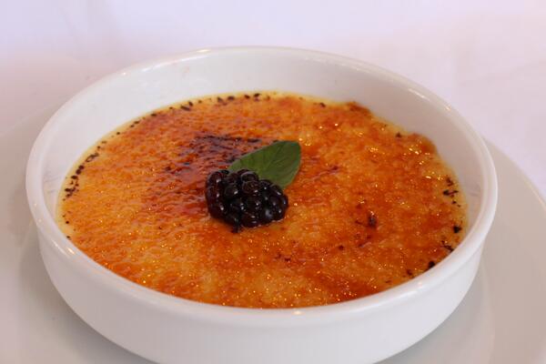 Chiringuito1's tweet photo. ¡Nuestro #delicioso creme brule deleitará a tu paladar! http://t.co/DhnyyHtj4o