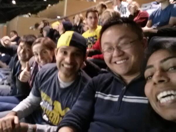 JAK348's tweet photo. #crislerselfie #blue http://t.co/rkY45mRw5e