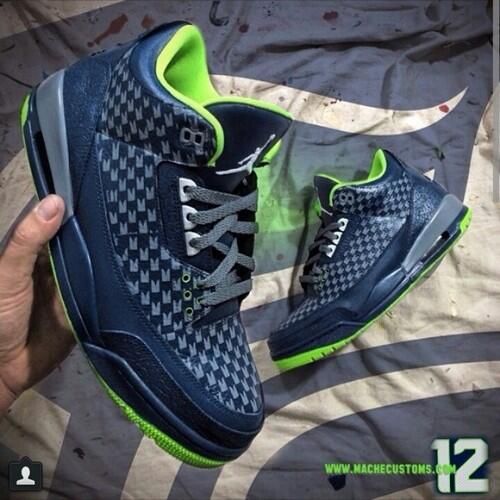 Seahawks12Army's tweet photo. Awesome custom Jordans! #seahawks #SEAofBLUE #SuperBowl http://t.co/nDE4bfGGXB