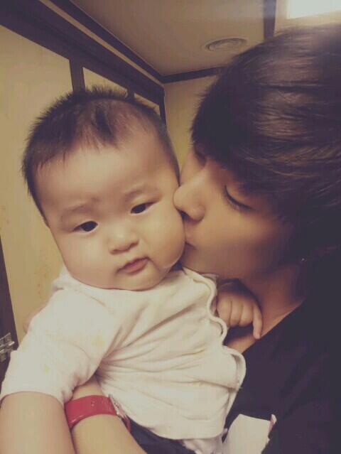 BfSjxkkCcAEh35k.jpg:large