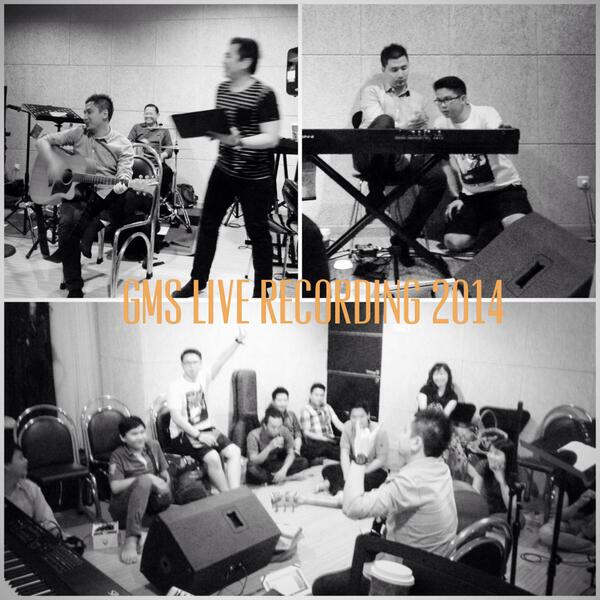 FebeSaphira's tweet photo. Woohoo!! 😍 RT @gmslive: Productive song selection process for GMS live recording 2014! Please support us in prayer. http://t.co/O9VpWVzIb0