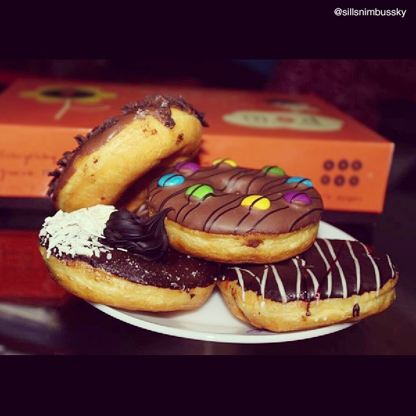 HarvardWriters's tweet photo. #TGIF. Here's some yummy looking doughnuts. http://t.co/nV9sJaqqKb
