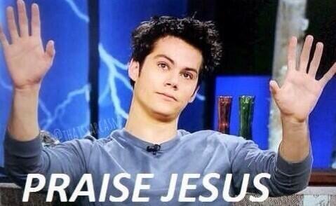 JanoCarlos88's tweet image. Sa dami ng nakita kong magagandang kotse sa may gym, ganun din kadaming magagandang girlie ang nakita ko! :)) #SoWow