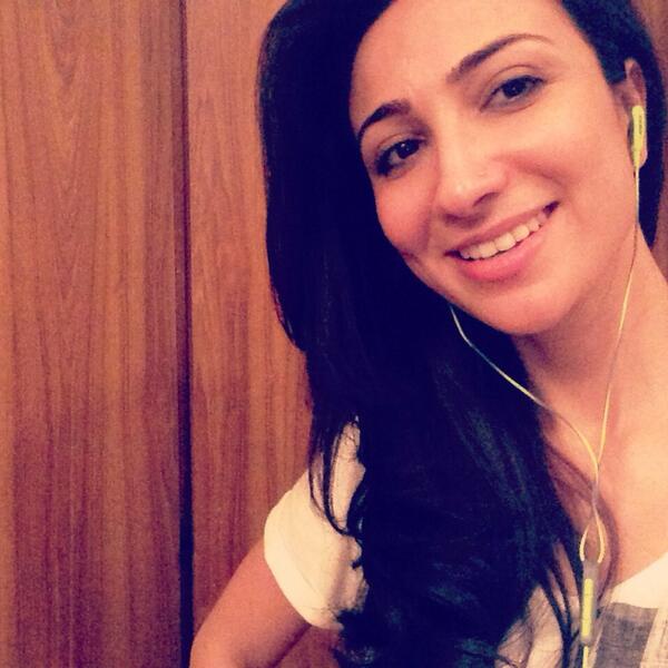 Anoushey_a's tweet photo. What do you do in your #Metime #sie2 headphones #BOSE #BetterSound #music #Pakistan http://t.co/1yKlu7xJcj