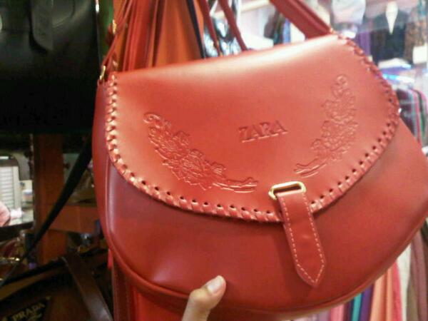rismadamayan15's tweet photo. @iklan @Iklan24Jam @IklanOnlineShop @IklanSuperGaul NEW! ZARA 69ribu ajaa~PIN:220A49CF grab it fast♣ http://t.co/v9AZJwaGTU