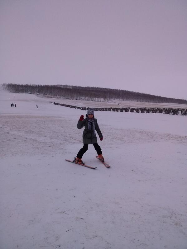 merunya's tweet photo. Обажаю кататся на лыжах http://t.co/0xmRtAhLeP