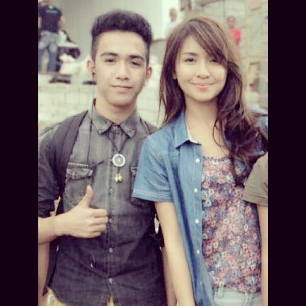 omgkathniel's tweet photo. "@ColaBoink: "Chichay and Me again! <3 #G2B #G2BthenewChapter." © imghazki http://t.co/ziaTiisecm http://t.co/OKElIbyLnk"