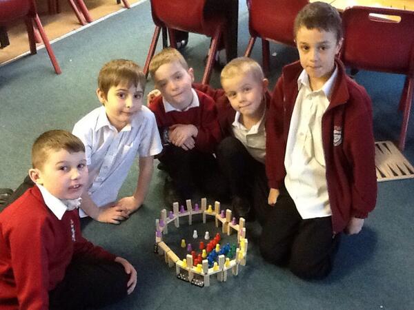 EdmoLou's tweet photo. During play time we built the colosseum with dominos, Jenga blocks and chess set it was very tricky but fun! http://t.co/lCUtkJmyUr