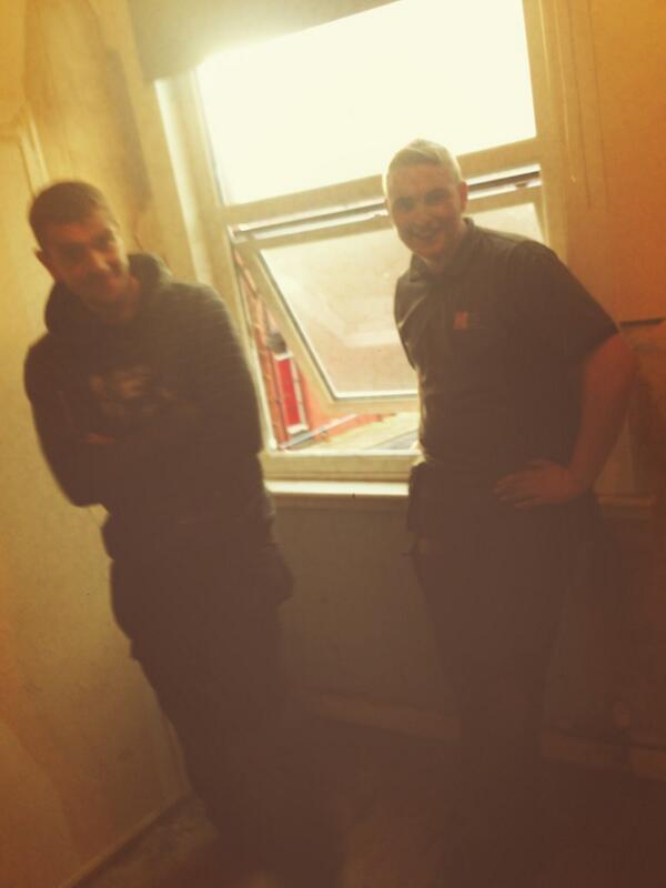 StottGmai's tweet photo. Look at these 2 rejects i wont want them workin in my house http://t.co/d2NZi5Wald