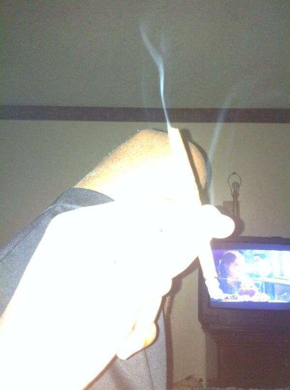 FlyBoyGang3's tweet image. Currently 💨💨💨💨💨 #VampireLyfe