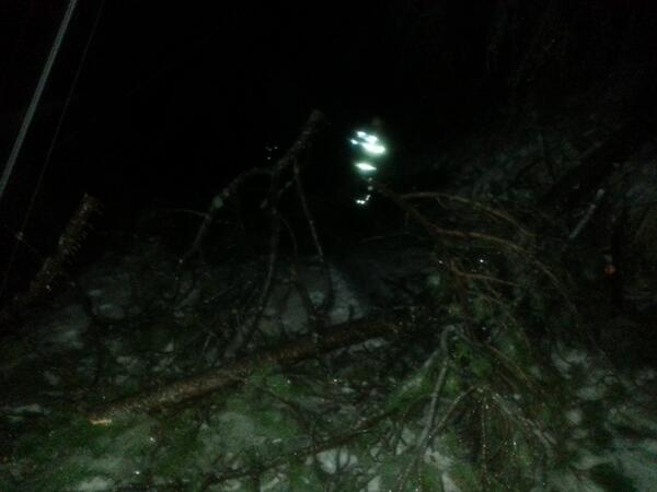 Gasilc112's tweet photo. @24ur_com Žledolom http://t.co/0LaFJvlVtM