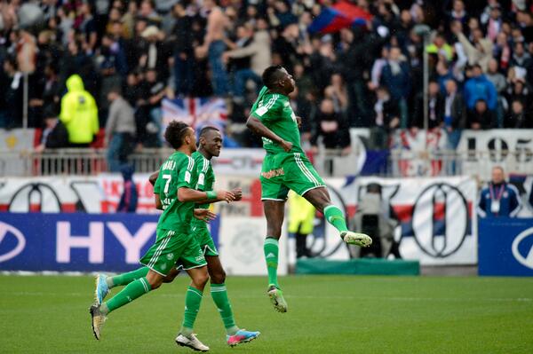 marvelnsa's tweet photo. Chelsea have signed 19-yr-old central defender Kurt Zouma from St. Etienne &amp; loaned him back to the French side #cfc http://t.co/TU7JxEQ5fY"