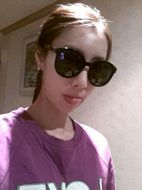 aktyakty's tweet photo. 천송이 선글라스 구입 ㅋㅋㅋㅋㅋ http://t.co/X4gs5V5reL