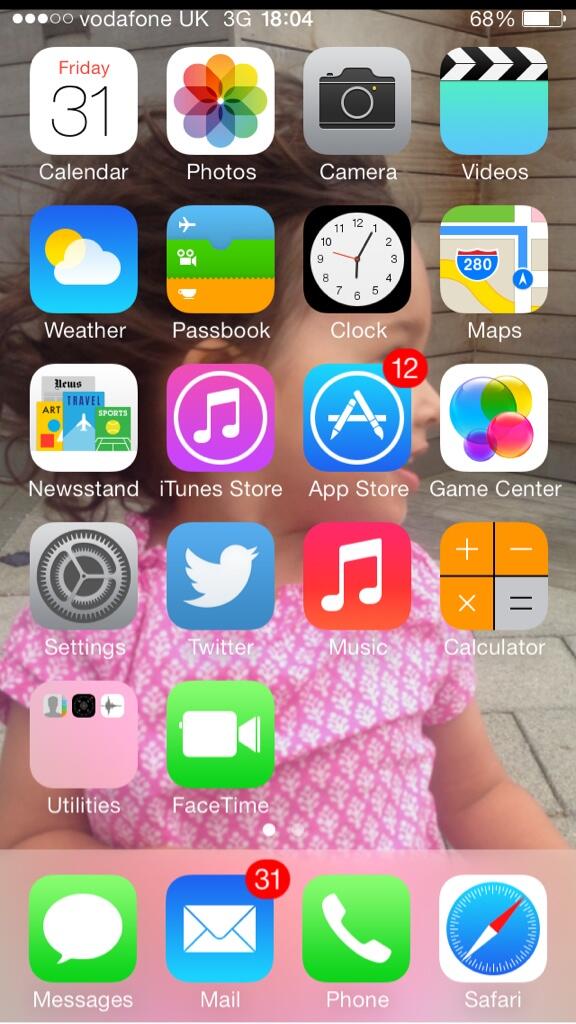 NotCarolSmillie's tweet image. YoYoYo managed to charge R phone 68% ....back in the game #FridayinLifeOfNotCarolSmillie #BitDrunk