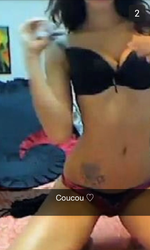 snapchattee's tweet photo. Coucou les abonees 
Envoyer vos photos a lululepetit 
100% anonyme 
Soyer pas timide 
#Snapchatte #Snapnude #Sex #RT http://t.co/b9hp30Nps6