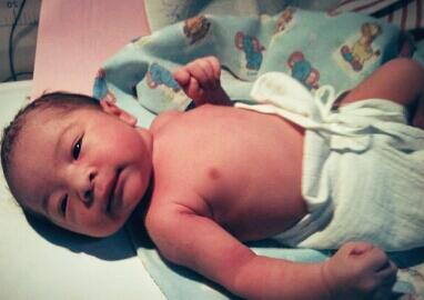 isalBersabda's tweet photo. Telah lahir putri kami "Azzahra Sharifa" 31 januari 2013 jam 16.00 di RSIA Melania. Terima kasih doanya manteman http://t.co/tWtDHXyHLr