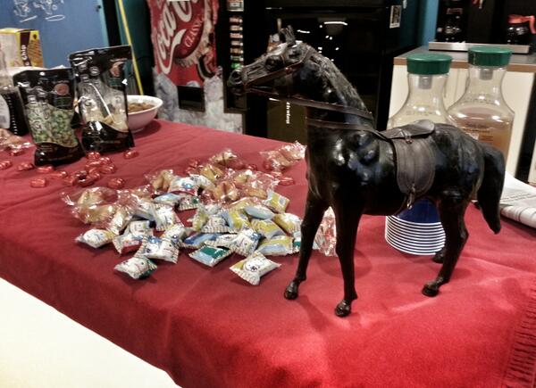 schipul's tweet photo. Happy year of the horse! http://t.co/5N8aVz9Mfh
