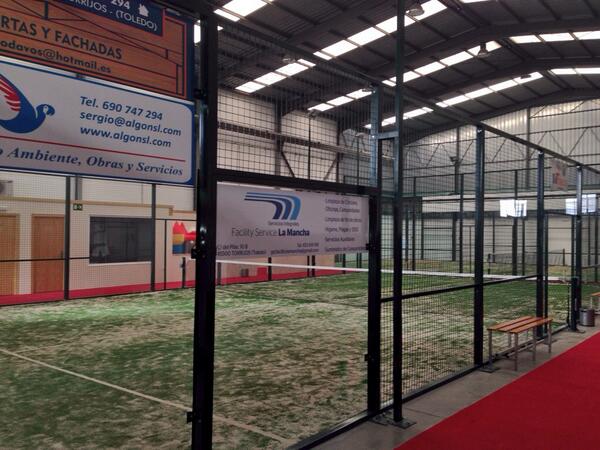 FServiceMancha's tweet photo. Desea a @padelroma2014 suerte en su torneo ignarual, este fin de semana, mucha suerte a tod@s los participantes http://t.co/BBIyA4xN7Y