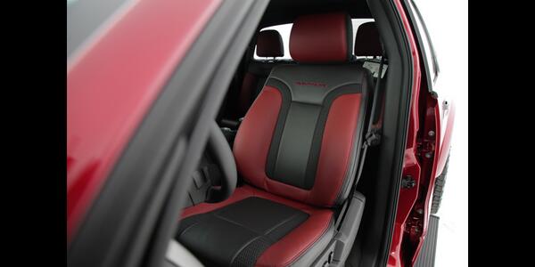KGCUSTOM's tweet photo. Come and take a seat in the new Ford Raptor SVT(:
#kgcustom #ford #rapto r #2014raptor #svt http://t.co/PDVScRJ032