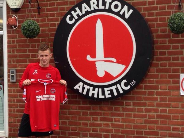 Sportmanvvossen's tweet photo. Piotr Parzyszek vertrekt per direct naar @CAFCofficial. De aanvaller heeft een contract voor 4,5 jaar getekend. http://t.co/9woizKEGUn