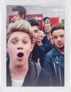 DreamsFans1's tweet photo. #CISLikeMidnightMemoriesVideo 
#CISLikeMidnightMemoriesVideo
#CISLikeMidnightMemoriesVideo http://t.co/bP2aSqVANL