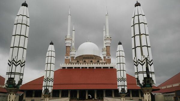 musdahae's tweet photo. Masjid agung jawa tengah, semarang w/ @milanmides @indriBRCD http://t.co/qURSDsA7t6
