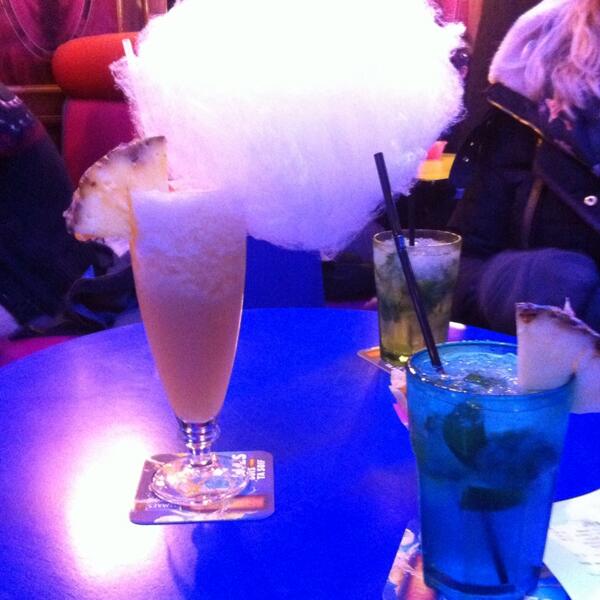 gilda_storms's tweet photo. Bon weekend! Prettig weekend! http://t.co/L9a8wMIbRB