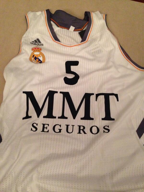 #SorteoRudy Quieres ir bien equipado? Haced RT entrareis n el sorteo d la camiseta oficial del Real Madrid #suerte