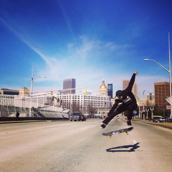 voxfootwearinc's tweet photo. @BRYANTCHAPO is #backinga... Skate event this Saturday! Stay tuned for details. #backinus http://t.co/VL1tloWjGs