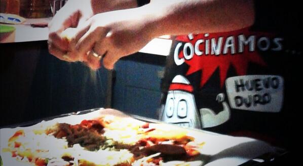 glossmery's tweet photo. Vivan los viernes!!!hoy toca pizza!! http://t.co/tSD00uIzJm