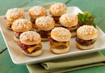 Chloe67Diamond's tweet photo. My parties hamburguers are delicious !!! THANK TO EVERYBODY!!!! http://t.co/XhPM231UHN