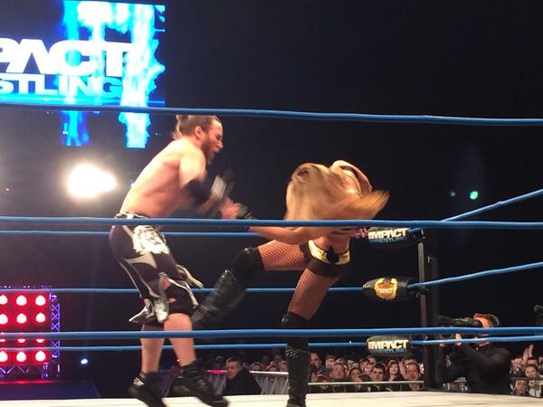 #ImpactManchester nut shot! <a href="/IMPACTWRESTLING/">TNA Wrestling</a> <a href="/VelVelHoller/">Velvet Sky</a>