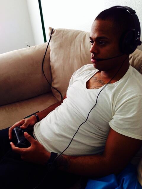 Relentlizz's tweet image. #mynerd 😂😂