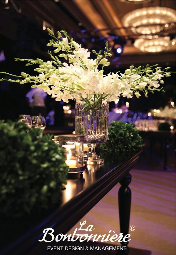 mirey59's tweet photo. Flower Design By La Bonbonniere http://t.co/jc4dTdIKxK