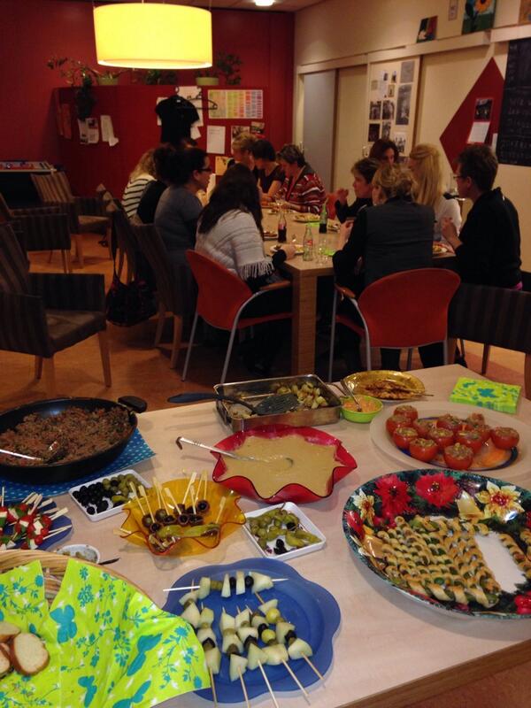 “<a href="/theabfabcompany/">AbFab</a>: De tapas gang in #apeldoorn is het gelukt! Bonne appetit #kookworkshop van <a href="/PinkPepperS3H/">NL-Uitjes</a> ” mooi