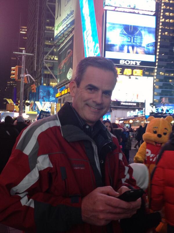 ric_campo's tweet photo. Keith at the corner of 43rd and broadway  stweet !! http://t.co/yT8R0CQl1x