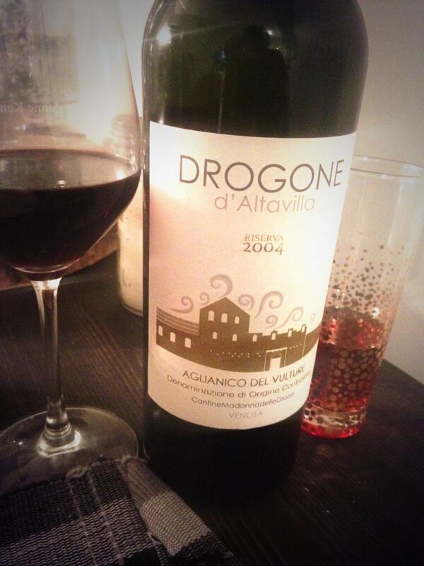 HMdoubleU's tweet image. Well played! "@lucagatti22: Thanks for making a normal fri night to great fri night @paulperugini http://t.co/ku3uFQrnRz"