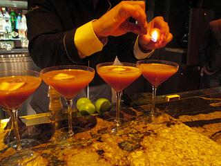 MonteCarloVegas's tweet photo. Another great night with classic cocktails being made by the amazing mixologists at #HitBar! Delicious! http://t.co/0VzyhxFCcH