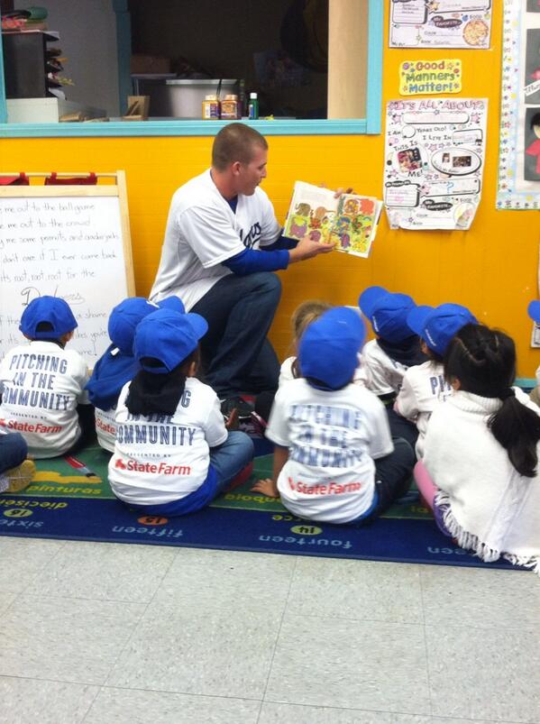 JarretMartin's tweet photo. Got a chance to read "Elmer" to the Y.M.C.A. Pre-School class! So much fun so far on the #Dodgers Caravan http://t.co/4omwlCnVVc