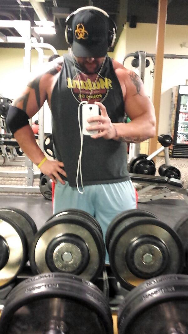 Mutant_Mazzey's tweet image. A #Mutant in its natural habitat. Oh how I have missed this arm pump! #TeamMutant #iRepMutant #FlexFriday